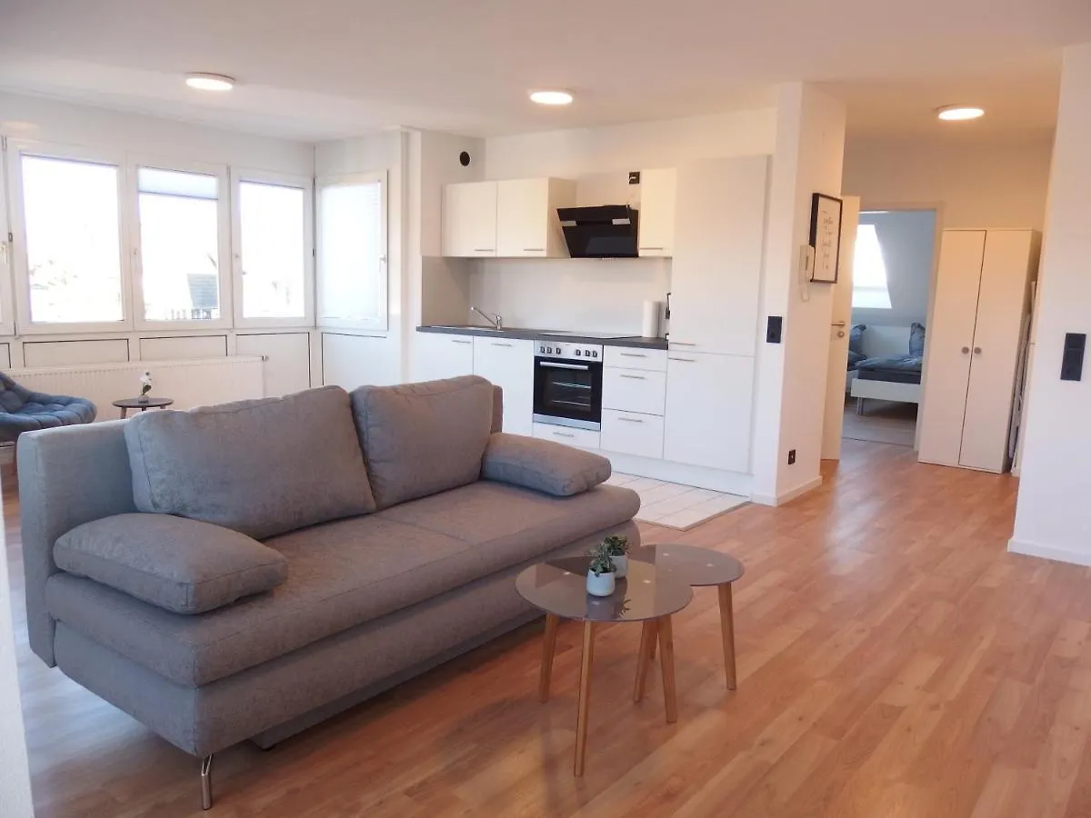 Deluxe Apartments Messe Flughafen لينفلدن اشتردين