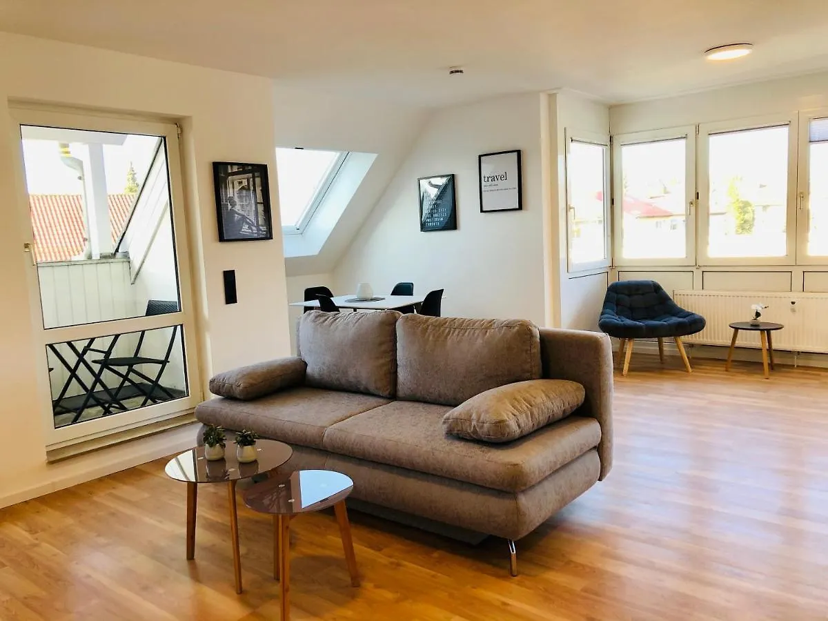 Deluxe Apartments Messe Flughafen لينفلدن اشتردين ألمانيا