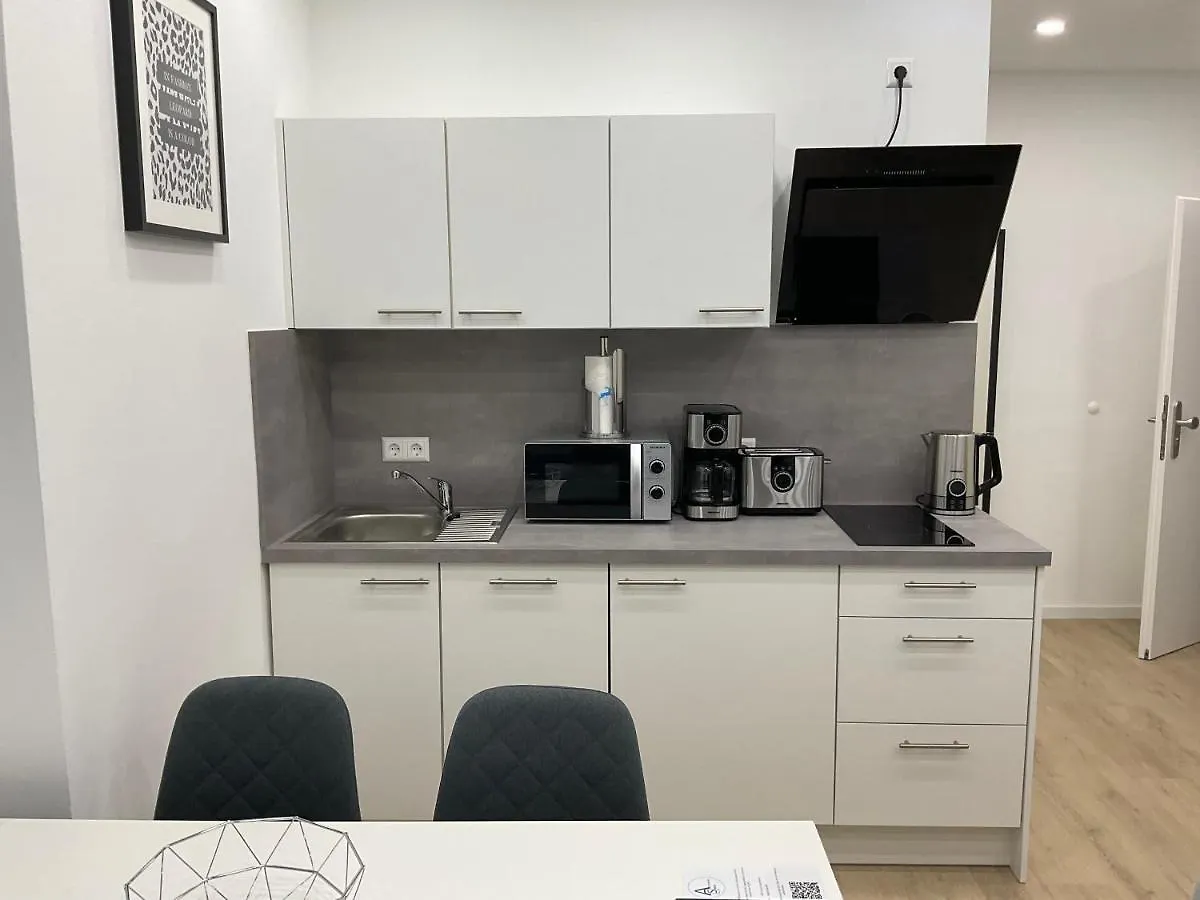 Deluxe Apartments Messe Flughafen لينفلدن اشتردين