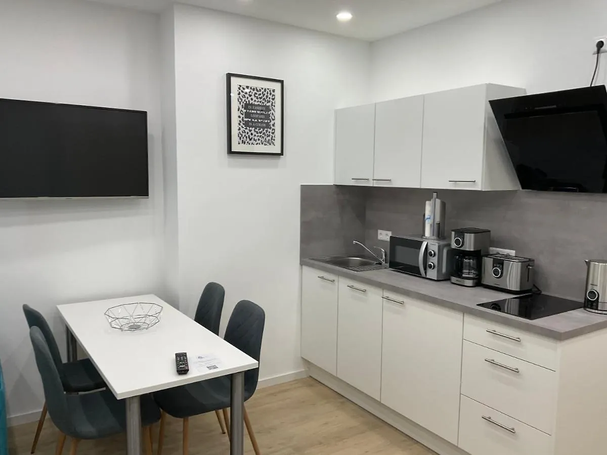 Deluxe Apartments Messe Flughafen لينفلدن اشتردين